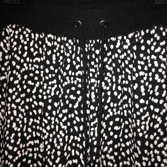 New Direction Petite Black & White Pants - Picture 3 of 8